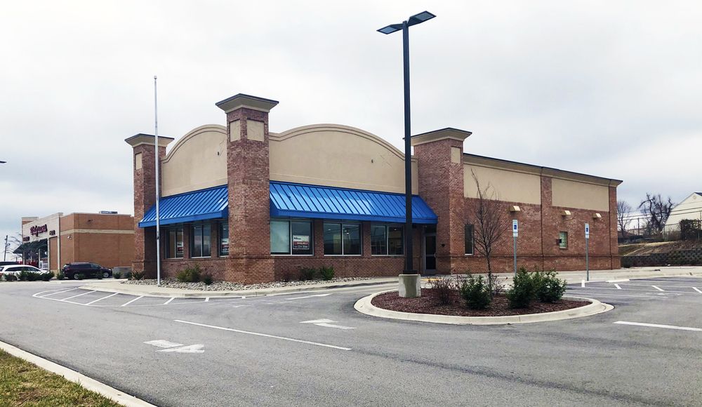 Freestanding Restaurant: 597 S Dixie Boulevard, Radcliff, KY 40160